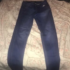 Mid-rise blue jeans